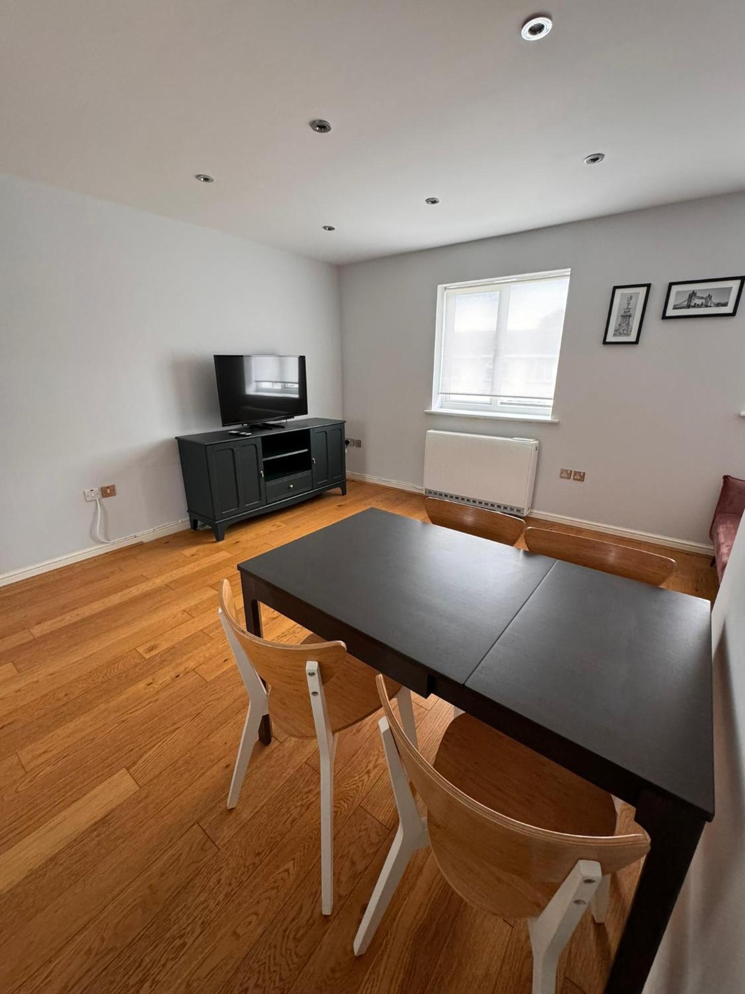 2-Bedroom Flat Walking Distance To Excel London - Perfect Location! المظهر الخارجي الصورة